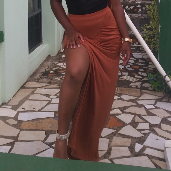 Maxi Skirt w/ Long Slit - Picture 2 of 3